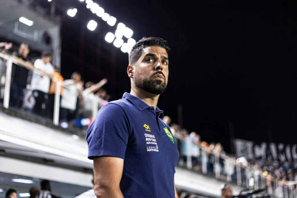 Antonio Oliveira pelo Cuiabá. Foto: Abner Dourado/AGIF