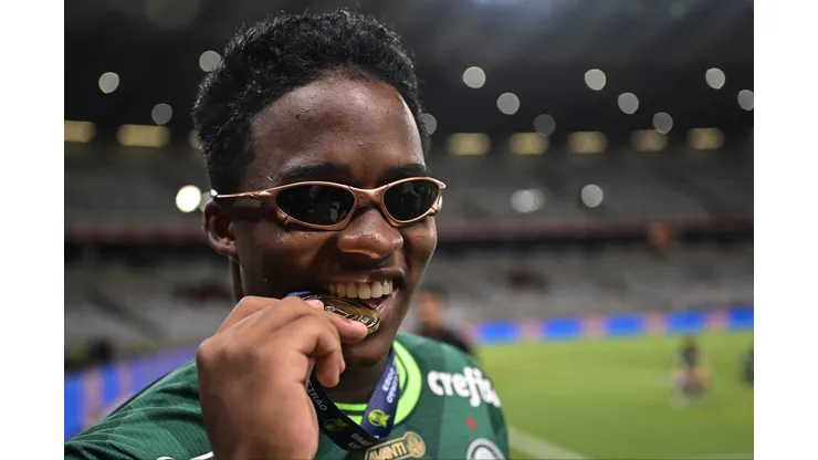 BELO HORIZONTE, BRAZIL - DECEMBER 06: Endrick of Palmeiras celebrates after winning during the match between Cruzeiro and Palmeiras as part of Brasileirao 2023 at Mineirao Stadium on December 06, 2023 in Belo Horizonte, Brazil. (Photo by Pedro Vilela/Getty Images)