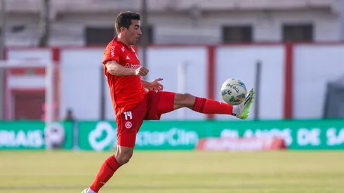 De Pena vem atuando improvisado no Inter (Foto: Ricardo Duarte/Inter/Divulgação)