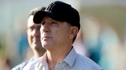 Renato aguarda lista de reforços no Grêmio (Foto: Alexandre Loureiro/Getty Images)