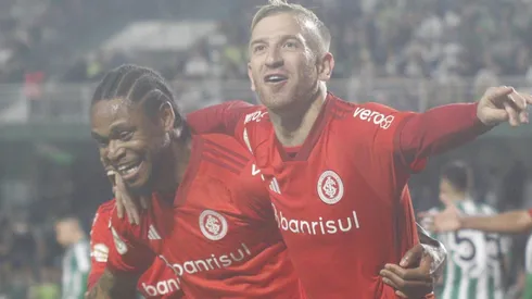 Vasco abre conversas para anunciar badalado atacante do Internacional. Foto: Gabriel Machado/AGIF