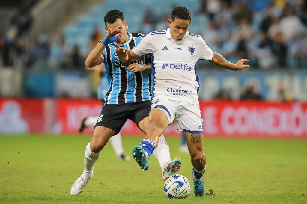 Wallisson em partida contra o Grêmio. Foto: Pedro H. Tesch/AGIF
