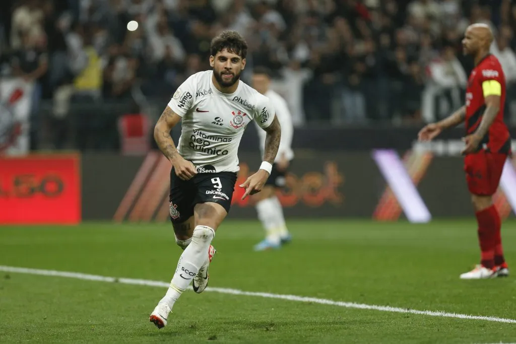 Yuri em ação pelo Corinthians (Photo by Ricardo Moreira/Getty Images)