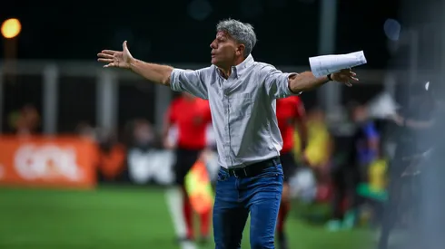 Renato ainda não pode contar com jogador no Grêmio (Foto: Lucas Uebel/Grêmio/Divulgação)