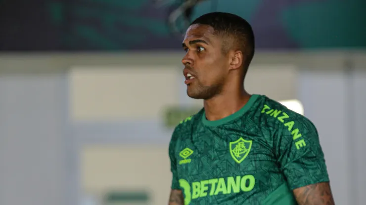 Douglas Costa: reforço do Fluminense para 2024 (Foto: Lucas Merçon/Fluminense/Divulgação)