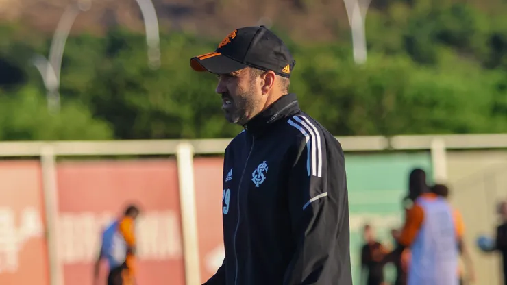 Coudet: técnico aprova negociação (Foto: Ricardo Duarte/Internacional/Divulgação)