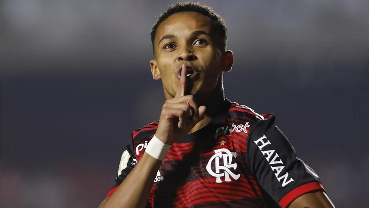 (Photo by Ricardo Moreira/Getty Images)