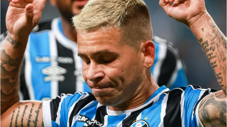 Campeão brasileiro surpreende e pode comprar Soteldo; atacante está emprestado ao Grêmio. Foto: Maxi Franzoi/AGIF