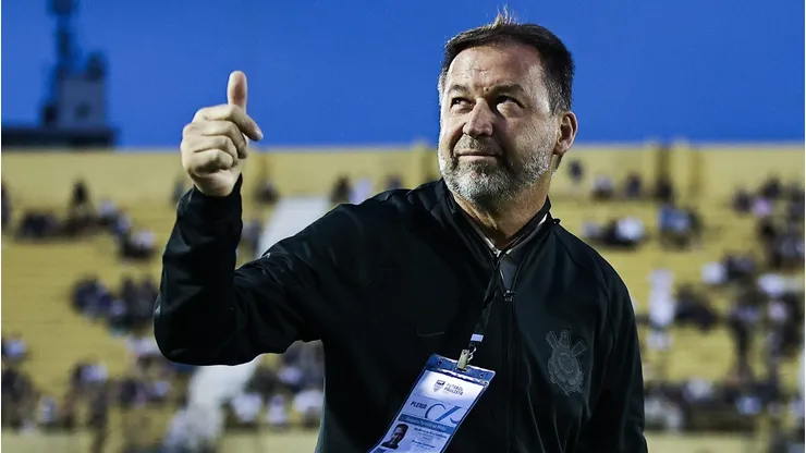 Corinthians: Augusto Melo confirma acerto com novo meia em vídeo de reunião vazada. Foto: Fabio Giannelli/AGIF
