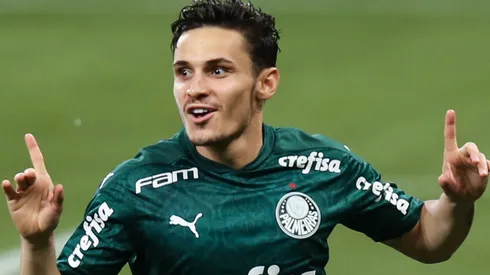 Raphael Veiga #23 of Palmeiras (Photo by Alexandre Schneider/Getty Images)