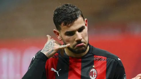 Lateral-esquerdo deve sair do Milan em junho. Foto: Marco Luzzani/Getty Images
