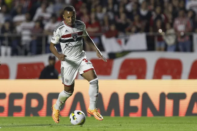 Welington ainda possui futuro indefinido no São Paulo (Photo by Ricardo Moreira/Getty Images)