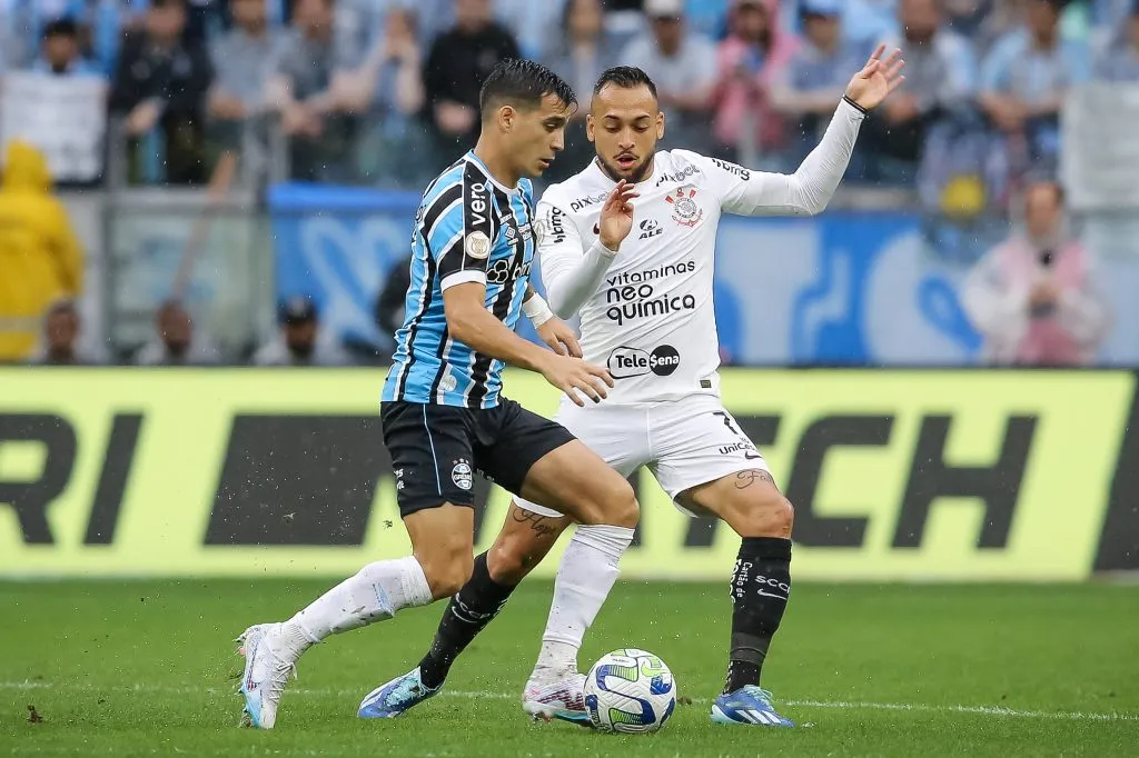 Franco Cristaldo em ação contra o Corinthians. (Photo by Pedro H. Tesch/Getty Images)