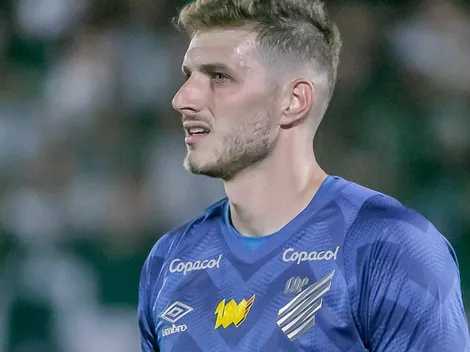 Bento aceita deixar o Athletico Paranaense e define onde vai jogar