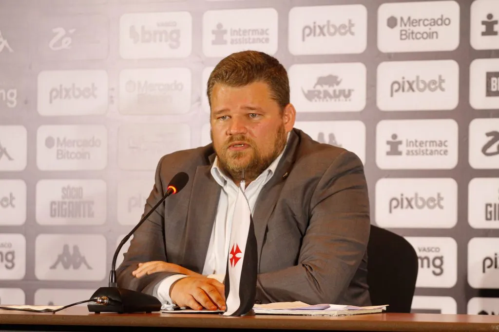 CEO Lúcio Barbosa comentou que está mais próximo do assunto “contratações” do Vasco | Foto: Matheus Lima/Vasco.