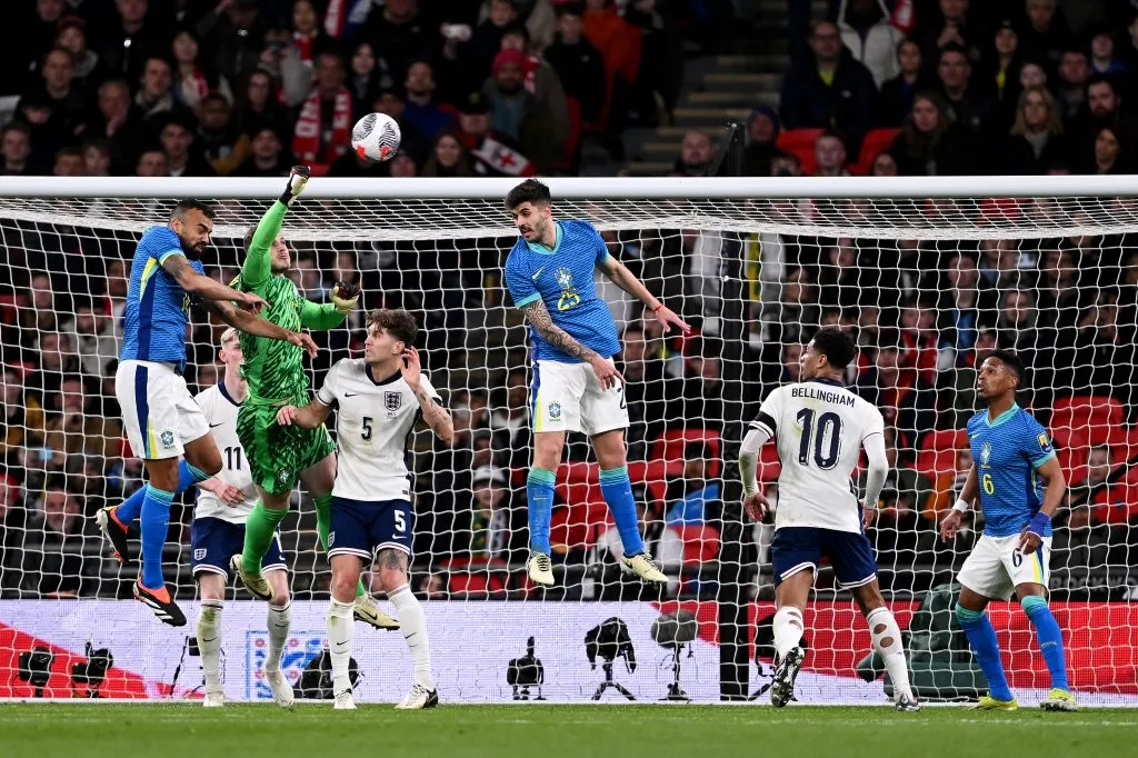 Bento em ação pela Seleção Brasileira. (Photo by Mike Hewitt/Getty Images)