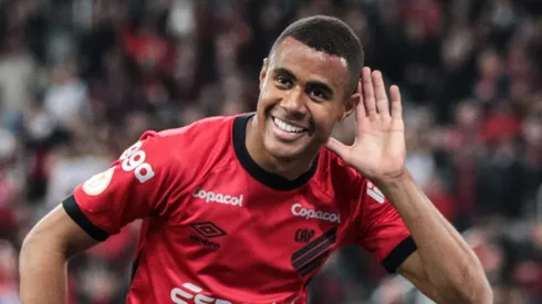 Corinthians Apresentador dá detalhes sobre 2 reforços no Timão e agita a torcida. Foto: Robson Mafra/AGIF