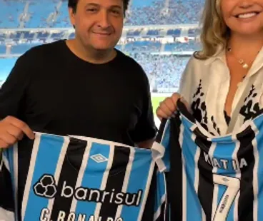 Presidente Alberto Guerra e irmã de Cristiano Ronaldo, Kátia | Foto: Reprodução/Grêmio
