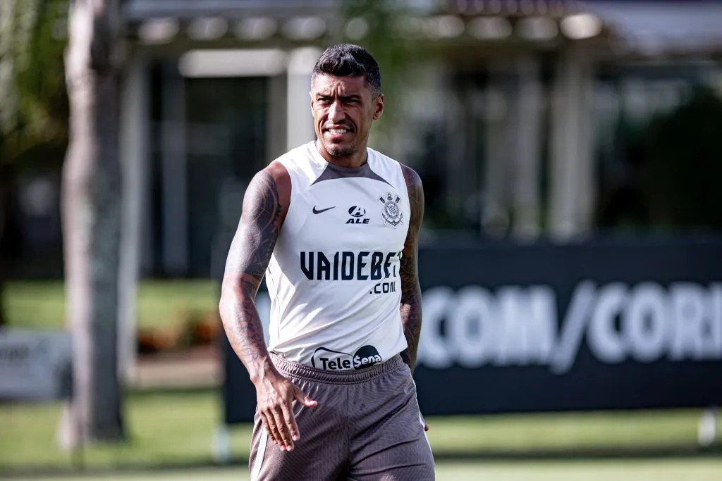 Paulinho foi relacionado pelo técnico António Oliveira após 10 meses