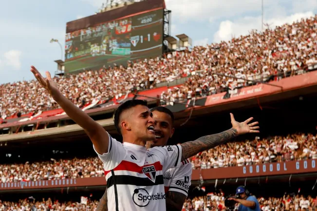 São Paulo, atual campeão da Copa do Brasil, ficou em segundo. (Photo by Ricardo Moreira/Getty Images)