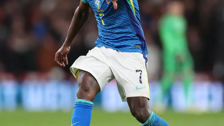 Vinícius Júnior é símbolo da luta antirracista no futebol. Foto: Catherine Ivill/Getty Images