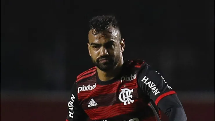 Fabrício Bruno é elogiado na Inglaterra. Foto: Ricardo Moreira/Getty Images