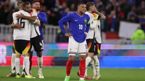 Mbappé em campo contra a Alemanha, em amistoso internacional (Foto: Alexander Hassenstein/Getty Images)