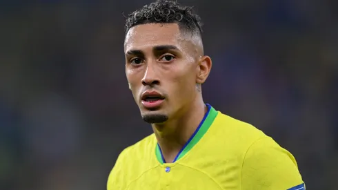 Raphinha, da Seleção Brasileira, recebe oferta de R$ 543 mi para deixar o Barcelona. (Photo by Justin Setterfield/Getty Images)