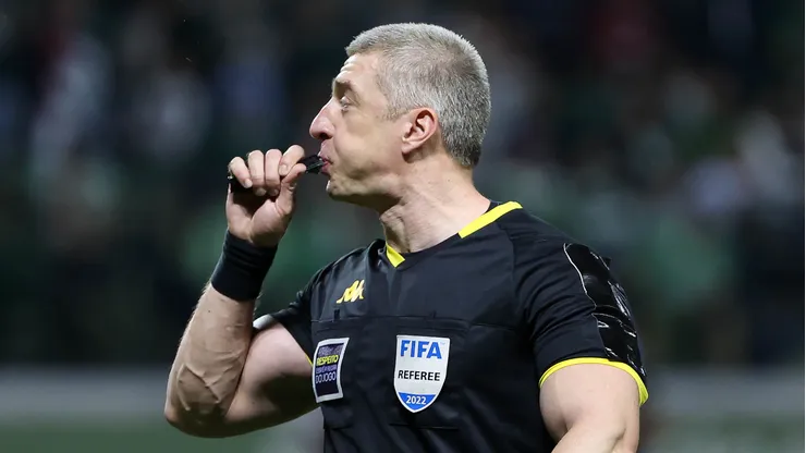 Anderson Daronco elege 3 piores clássicos do Brasil para apitar