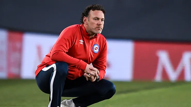 Gabriel Milito é o principal alvo do Galo (Foto: Marcelo Endelli/Getty Images)