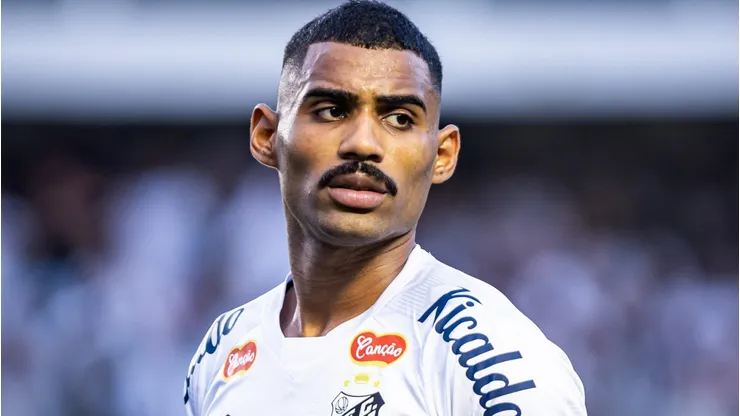 Joaquim, zagueiro do Santos, é alvo do Bahia - Foto: Abner Dourado/AGIF
