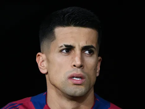 João Cancelo é barrado e motivo vem à tona no Barcelona