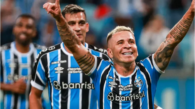 Galvão Bueno cita o Grêmio e aponta os grupos + difíceis da Libertadores. Foto: Maxi Franzoi/AGIF