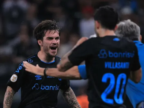 Grêmio decide negociar 2 jogadores e aguarda por ofertas no mercado da bola