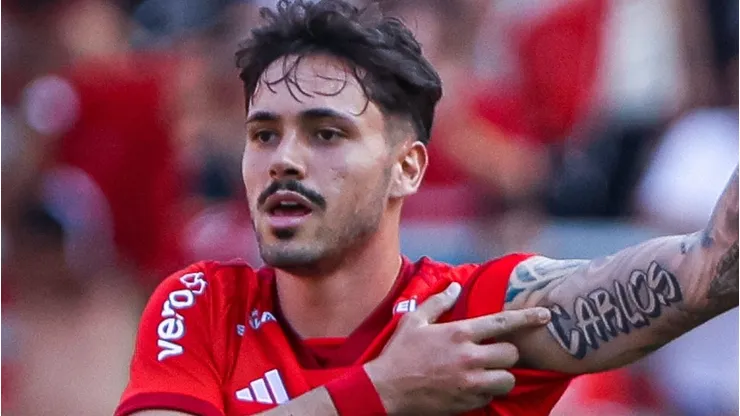 Nada de Flamengo: Maurício, do Internacional, é oferecido ao Barcelona. Foto: Maxi Franzoi/AGIF