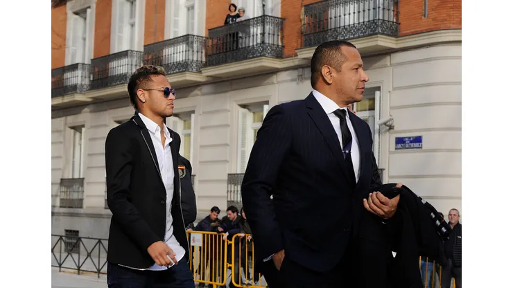 MADRID, SPAIN - FEBRUARY 02: Neymar of FC Barcelona arrives at the National Court accompanied with his father Neymar da Silva Santos on February 2, 2016 in Madrid, Spain. Neymar is due to give evidence in court over allegations of corruption and fraud surrounding his transfer to FC Barcelona. (Photo by Denis Doyle/Getty Images)