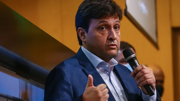 Presidente Alberto Guerra: diretoria do Grêmio quer vender jogadores (Foto: Lucas Uebel / Grêmio / Divulgação)