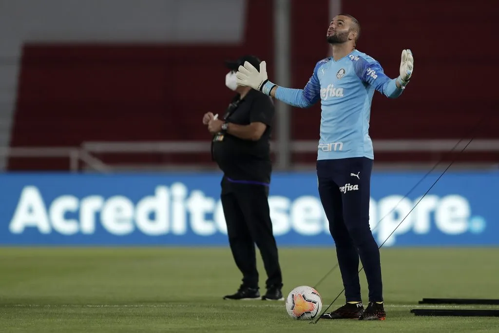 Goalkeeper Weverton do Palmeiras  (Photo by Juan I. Roncoroni – Pool/Getty Images)