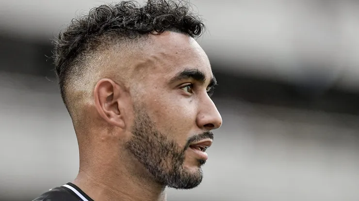 RJ - RIO DE JANEIRO - 18/02/2024 - CARIOCA 2024, BOTAFOGO X VASCO - Payet jogador do Vasco durante partida contra o Botafogo no estadio Engenhao pelo campeonato Carioca 2024. Foto: Thiago Ribeiro/AGIF