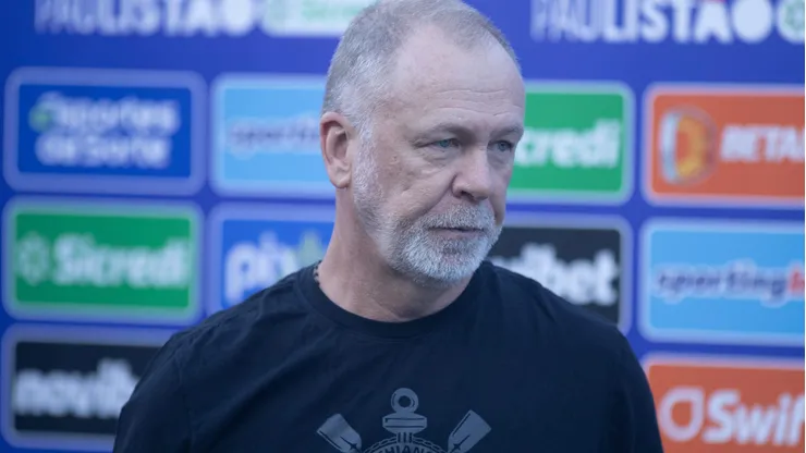 Ex-técnico do Corinthians, Mano Menezes abre negociações com clube surpreendente. Foto: Fabio Moreira Pinto/AGIF