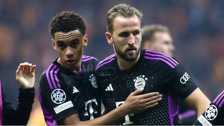 Real Madrid não para em Davies e considera fechar com outro craque do Bayern. (Photo by Ahmad Mora/Getty Images)