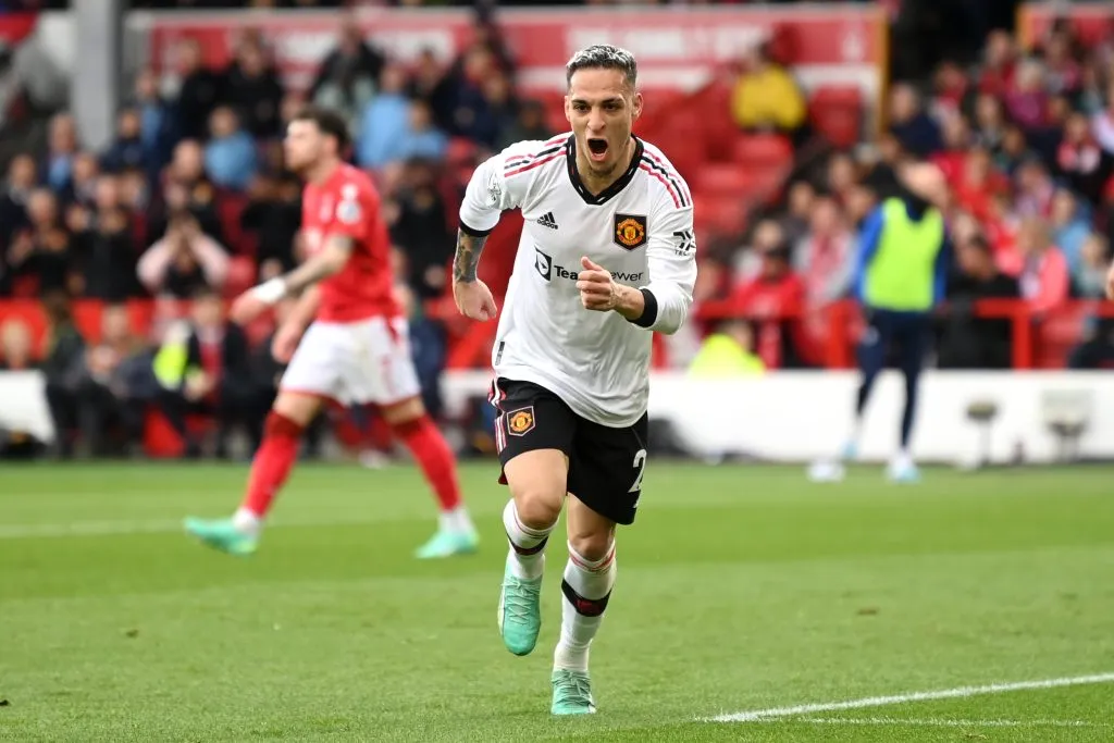 Antony celebrando gol pelo Manchesteŕ United. (Photo by Michael Regan/Getty Images)