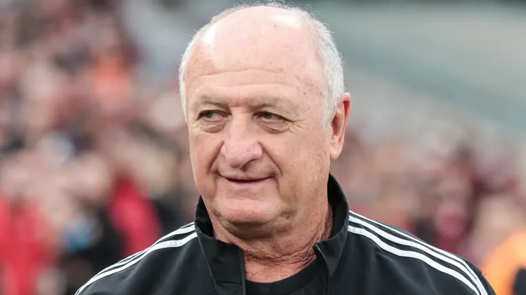 Luiz Felipe Scolari, Felipao, tecnico do Atletico-MG durante partida contra o Athletico-PR no estadio Arena da Baixada pelo campeonato Brasileiro A 2023. Foto: Robson Mafra/AGIF