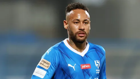 Adeus, Al-Hilal Neymar quer voltar à Europa para jogar em gigante da Champions. (Photo by Yasser Bakhsh/Getty Images)