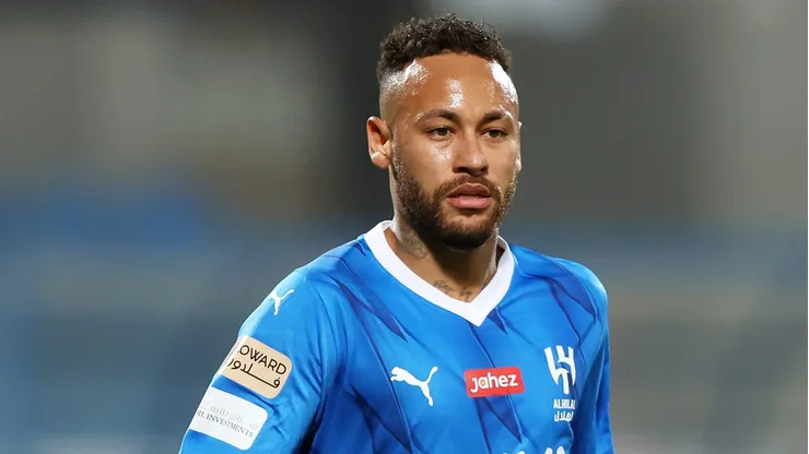 Adeus, Al-Hilal Neymar quer voltar à Europa para jogar em gigante da Champions. (Photo by Yasser Bakhsh/Getty Images)
