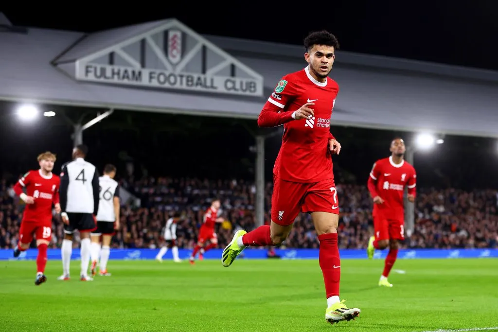 Díaz em ação pelo Liverpool. (Photo by Clive Rose/Getty Images)
