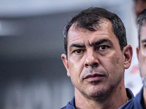 Carille confirma saída de jogador do Santos e pede 2 novos reforços à diretoria