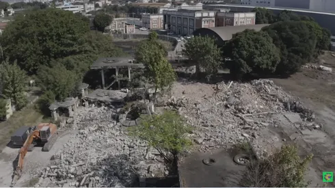 Terreno pode receber estádio com capacidade de até 100 mil pessoas. Foto: Reprodução Cartoloucos/YouTube