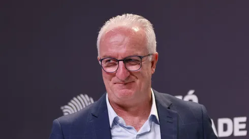 Dorival tem dor de cabeça no gol. Foto: Wagner Meier/Getty Images