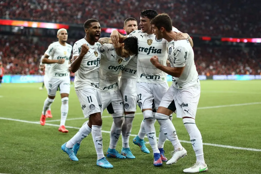 Raphael Veiga of Palmeiras . (Photo by Heuler Andrey/Getty Images)